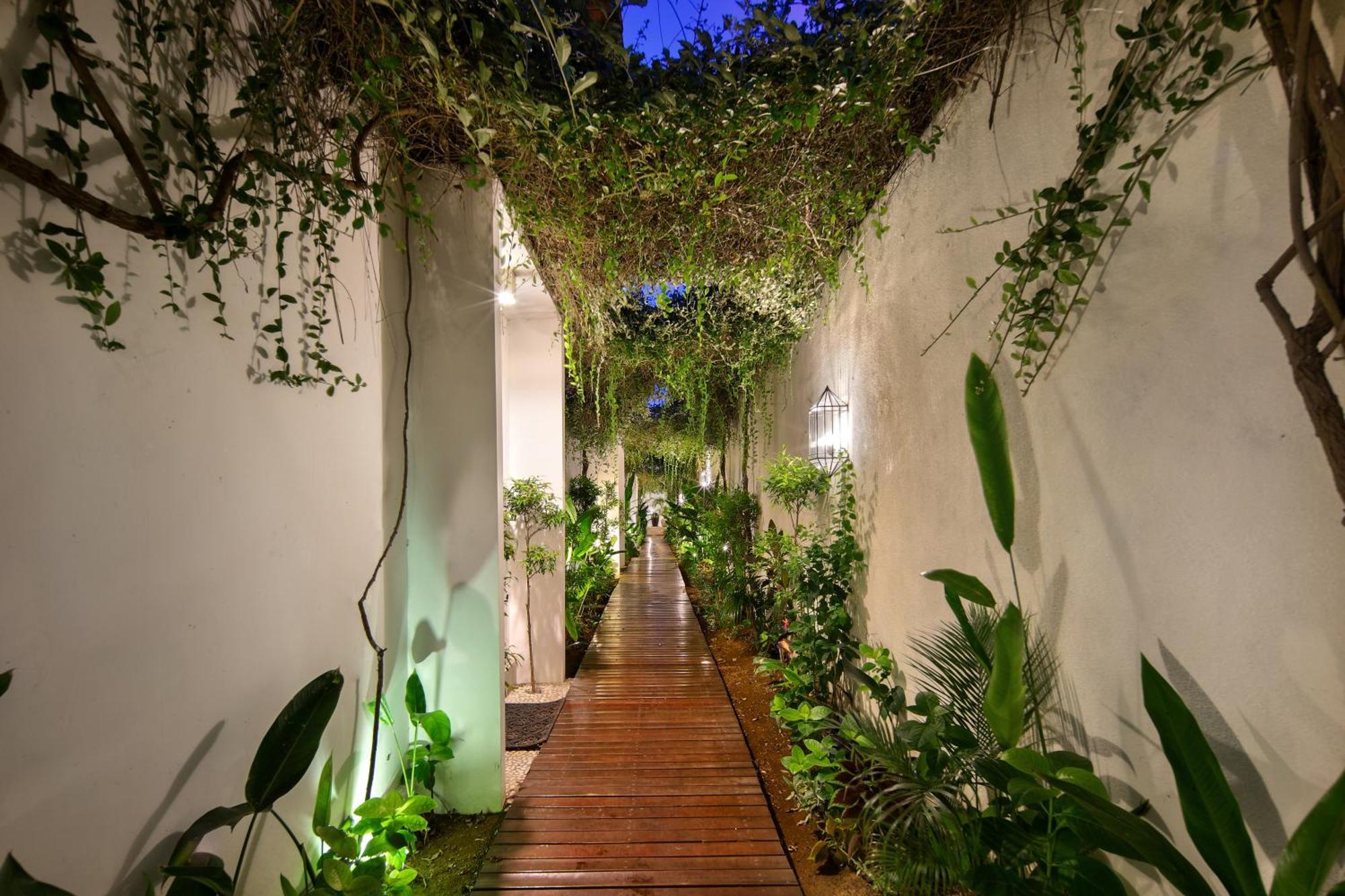 Villa The Luxury Collection, Monaco Blu Seminyak Exterior foto